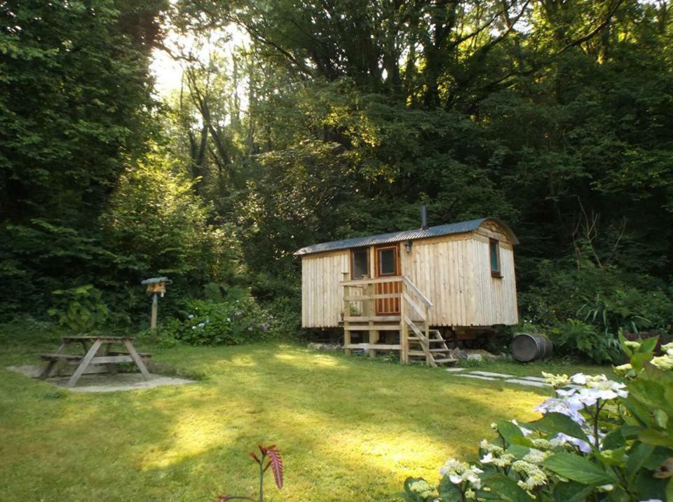 'Morris' The Shepherd'S Hut And Woodland Hot Tub Experience 卡马森 外观 照片